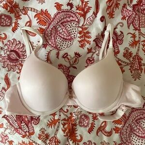 Victoria's Secret Body By Victoria soft pink bra